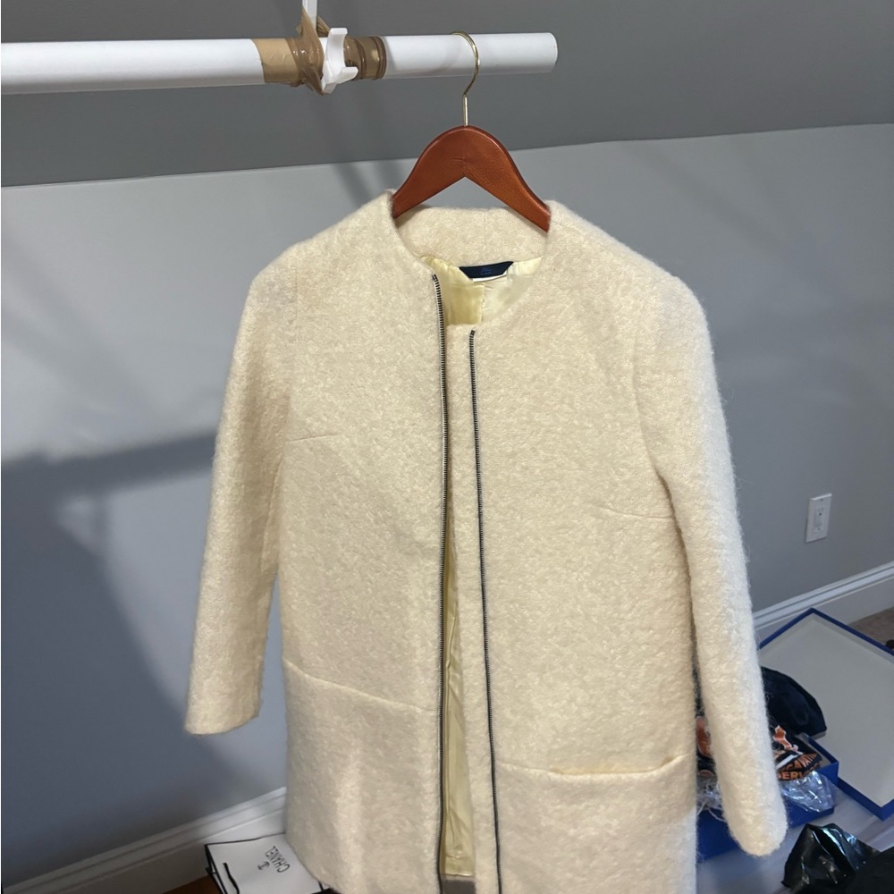 Akris size small short fall coat